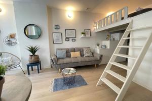 Appartements O Pied De Notre-Dame WifiNetflixCentre-Ville : photos des chambres