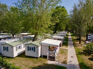 Mobilheim mit 2 Schlafzimmern und Gartenblick