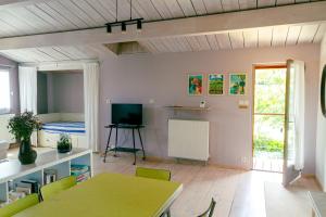 Appartements Les Jardins de La Palaire - Gite T2 avec jardin : photos des chambres