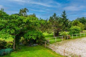 Appartements Les Jardins de La Palaire - Gite T2 avec jardin : photos des chambres