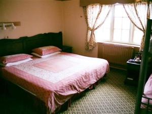 Family Room room in Fox & Hounds Hotel