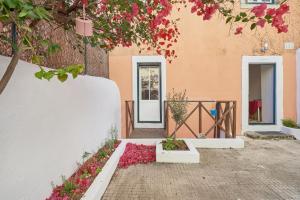 Amazing Terrace and Riverview in Historical Lisbon