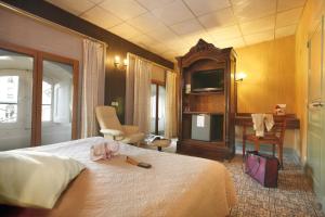 Hotels Hotel De Gramont : photos des chambres