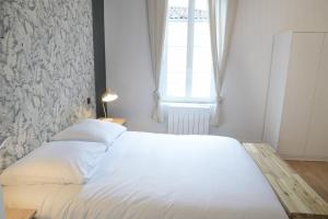 T3 de charme situé en hyper centre avec wifi, linge, draps, savons et serviettes fournis