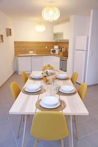 Appartements #Sweet Moments By Eauz'Homes -WiFi-Netflix : photos des chambres