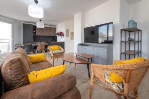 Cocooning tower - Fairytale Factory