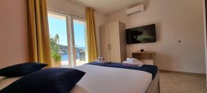 Apartments Ivano - 20 m from Sea
