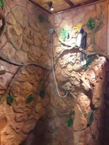Treehouse Holidays-Love Nest