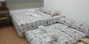 Tatay Sesengs Apartment