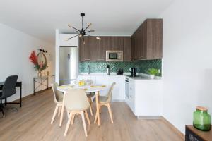 The Monkey House apartment - A jungle of comfort