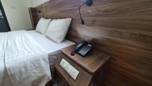 Thanh Hang Hotel near Emerald My Dinh