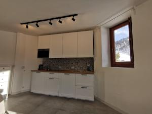 Aura Snowy Peaks Apartment at the foot of the Matterhorn - Cerviniaholidays-com