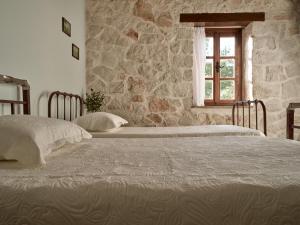 Vafias Villa - Tranquil Location, Ideal for Large Groups, by ZanteWize