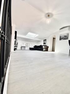 Serbes Top Floor