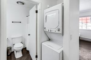 Beautiful Ski-in Ski-out Condo Located On The Eagle Point Resort! condo