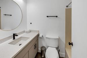 Beautiful Ski-in Ski-out Condo Located On The Eagle Point Resort! condo
