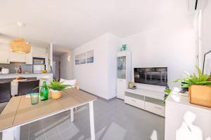 Beachfront Apartment Sivella II by Sealand Villas