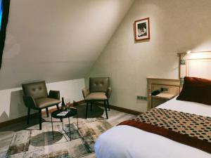 Hotels La Chaumiere : photos des chambres