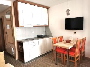 Premia Apartments Konaci