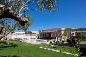 Koin Villa Sunrise, with Heated Pool & Whirlpool