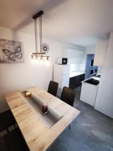 Ema Studio Apartman - Gradac