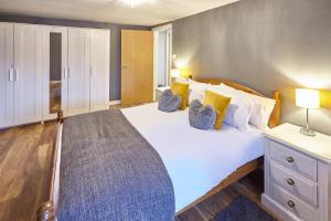 Host & Stay - Abbey Heights