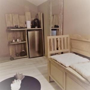 B&B / Chambres d'hotes L'Anagramme, chambres et table d'hotes pour couples naturistes ou non : Chambre Double Deluxe avec Douche