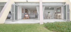 2 Kyalanga - by Stay in Umhlanga