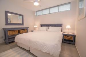 2 Kyalanga - by Stay in Umhlanga