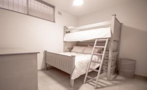2 Kyalanga - by Stay in Umhlanga