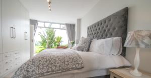 2 Kyalanga - by Stay in Umhlanga