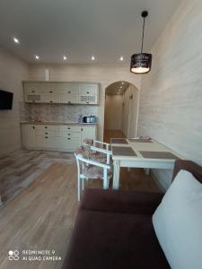 Apartment Frantsuzky Bulvar 60 G