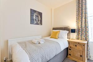 5 Bed - 4 Doubles - Smart TVs - Contractor Base