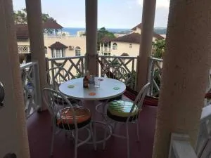 Immaculate 1-Bed Villa in Ocho Rios - Bogg