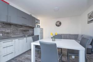 Balen 2. modern ap.close to Zrce beach 