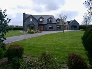 Carraig House Cozy countryside apartment - Abbeyshrule