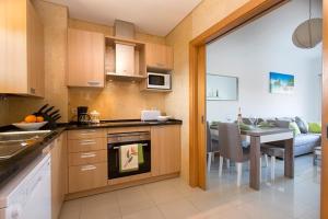 Albufeira - Apartment - Sleeps 4 - Seaside