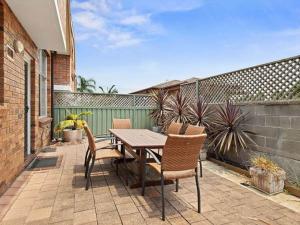 5 The Pines 4 Messines St