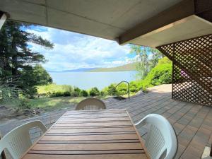 Seeblick 2 - 1BR Lakefront Apartment l Central Location l Off-Street Parking