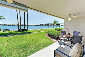 Boca Ciega Bay Resort #114 - Point Brittany