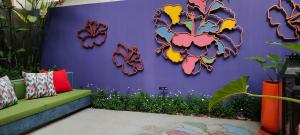 Lahabana Huahin by Moji