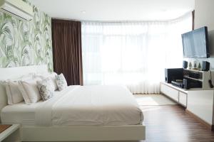 The Beach Bangsaen by Thanthita next to Wonnapa beach FREE DISNEY PLUS