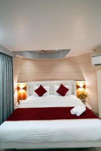 Hotel JK Regency, Mumbai International