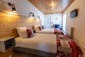 Hotels Logis Le Vernay : photos des chambres