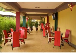 TRIPLINQ HOTEL & RESORT Nkubu- Meru