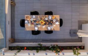 Helen Luxury Holiday House with Sea View