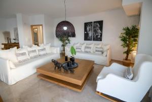 Helen Luxury Holiday House with Sea View