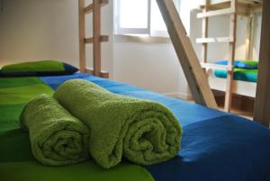 Nazaré Hostel - Rooms & Dorms