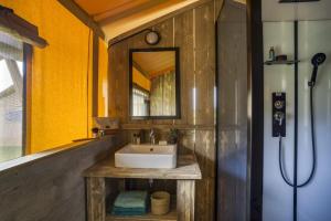 Lodges Village Flottant de Pressac : photos des chambres