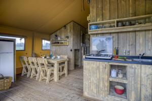 Lodges Village Flottant de Pressac : Tente